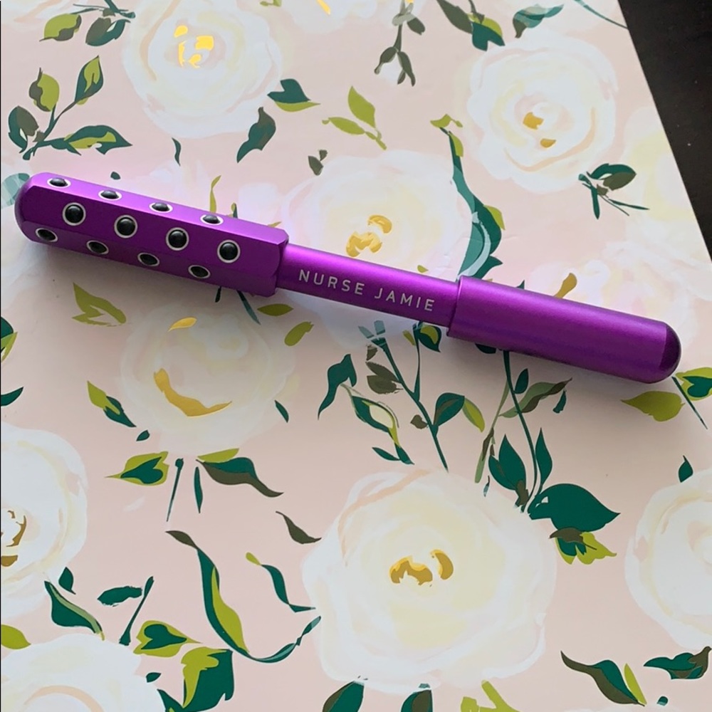 Nurse Jamie beauty roller